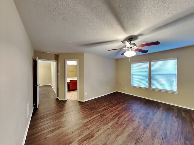 Building Photo - 15326 Boulder Hollow Ln