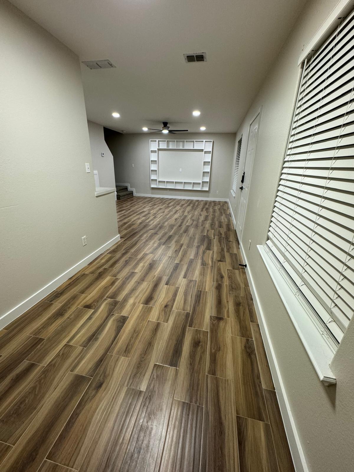 Building Photo - 721 Sonesta Dr