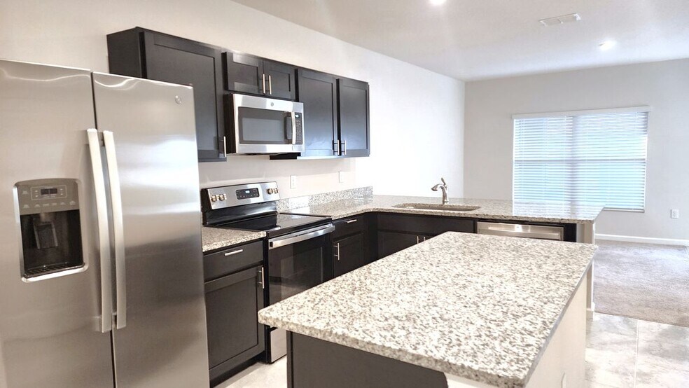 Building Photo - 271 Blueberry Ln