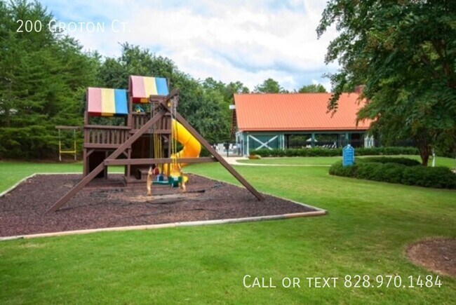 Building Photo - 200 Groton Ct
