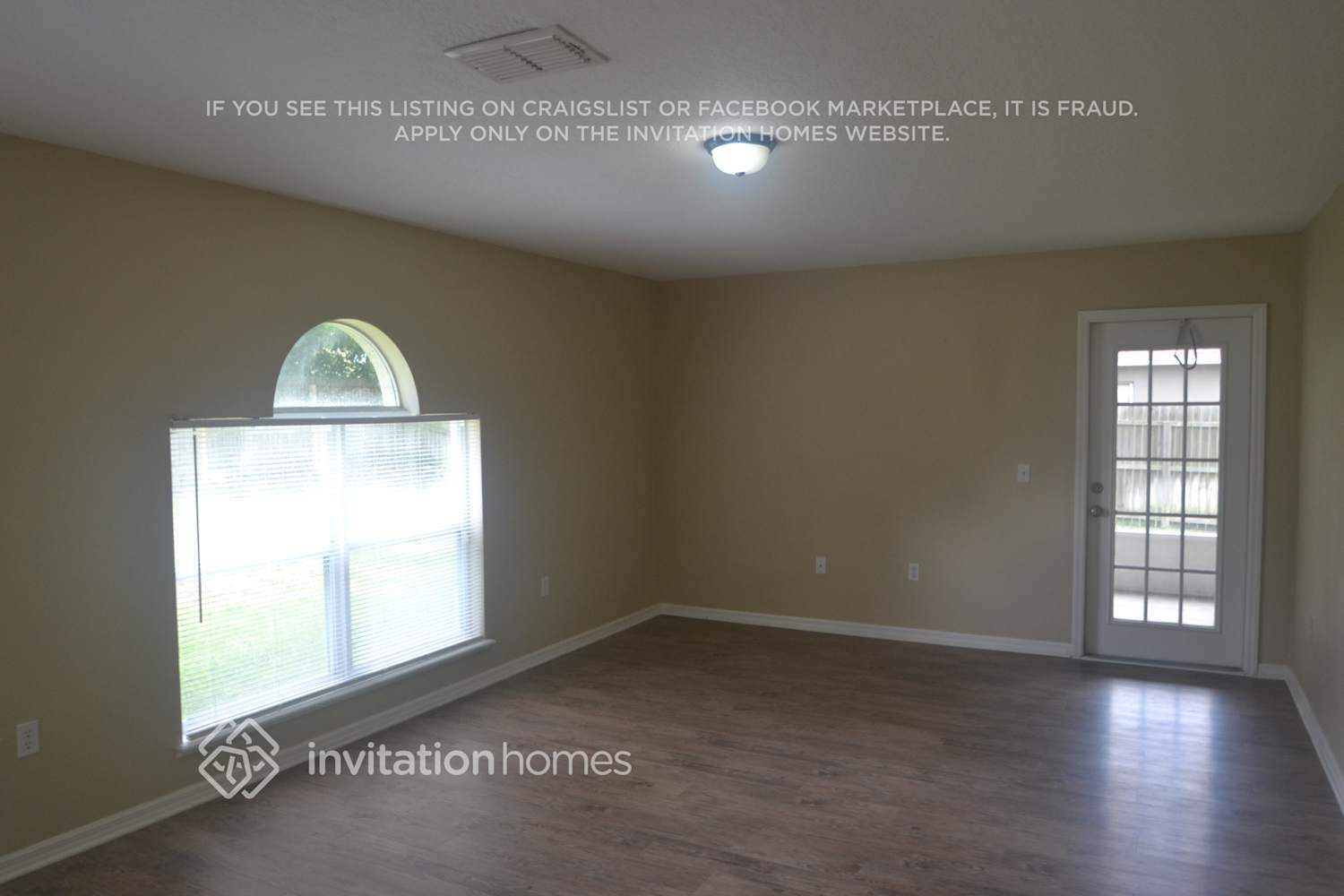 Building Photo - 1112 Imperial Eagle St