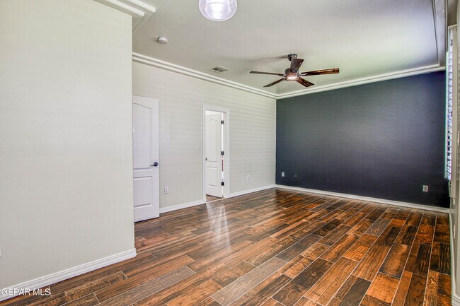 Building Photo - 13401 Emerald Pond Dr