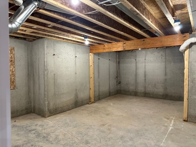 Building Photo - Castles Pines Duplex