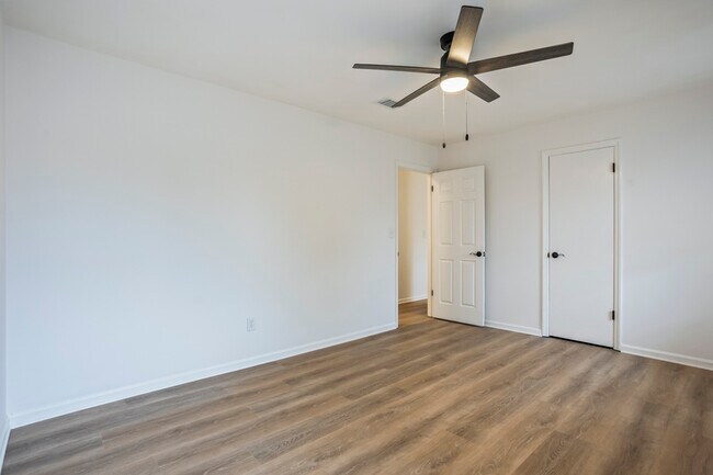 Building Photo - 4243 Windsor Spring Rd