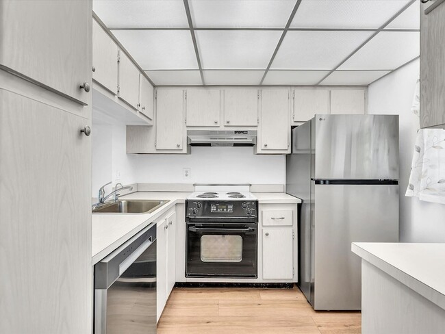 Building Photo - 9470 Poinciana Pl