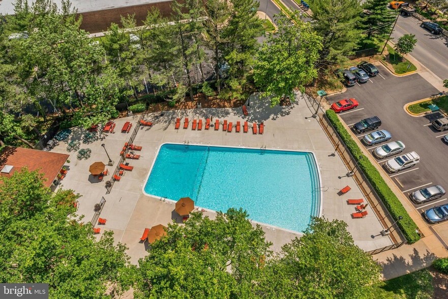 Pool - 301 N Beauregard St