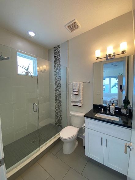 Building Photo - 751 Calla Ter N