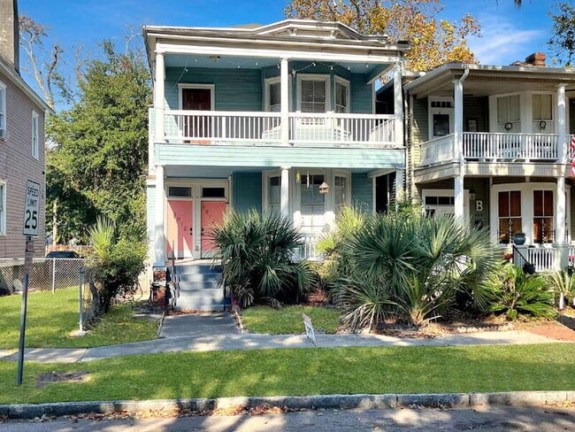 Building Photo - 1012 E Park Ave