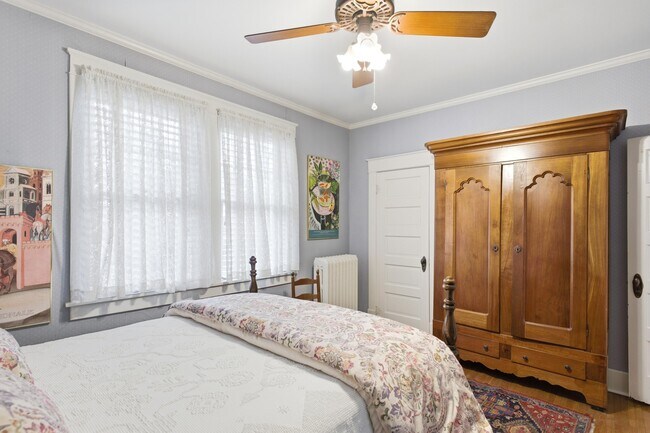 Building Photo - 303 Westwood Ave