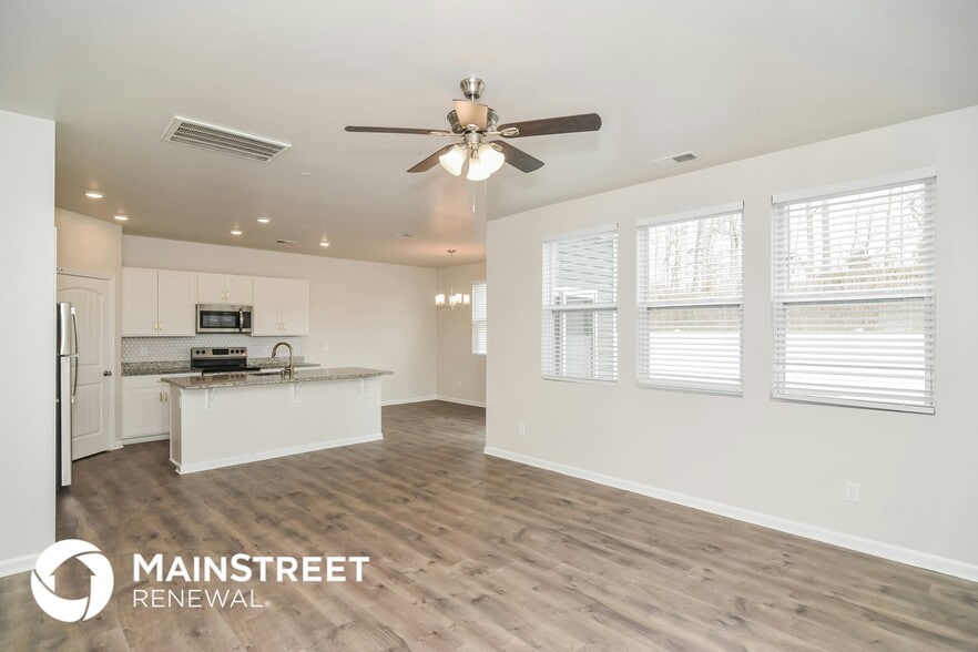 Building Photo - 9202 War Eagles Way