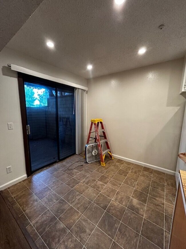 Building Photo - CivicCenter943