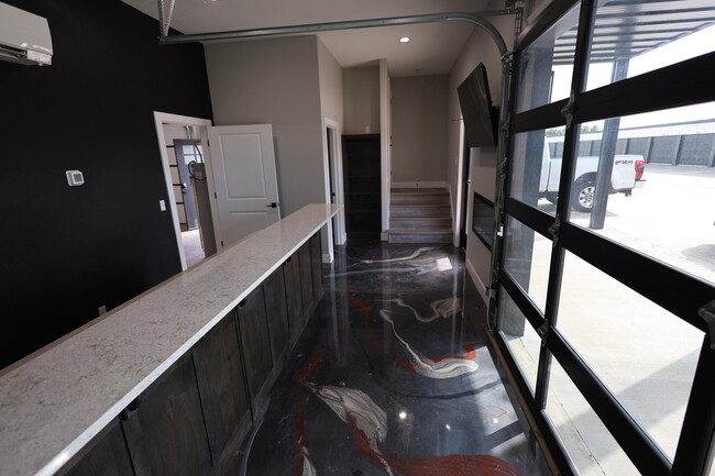 Building Photo - 4288 W 32nd St