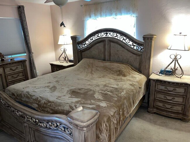 Building Photo - 2130 E Vina Del Mar Blvd