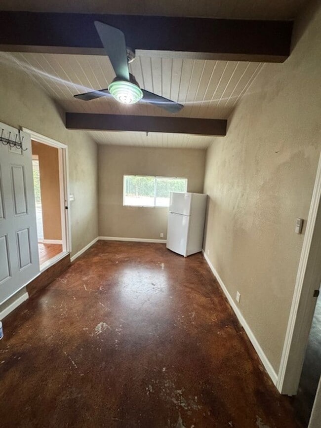 Building Photo - Available for Move In 3 Bed, 2.5 Bath Home...