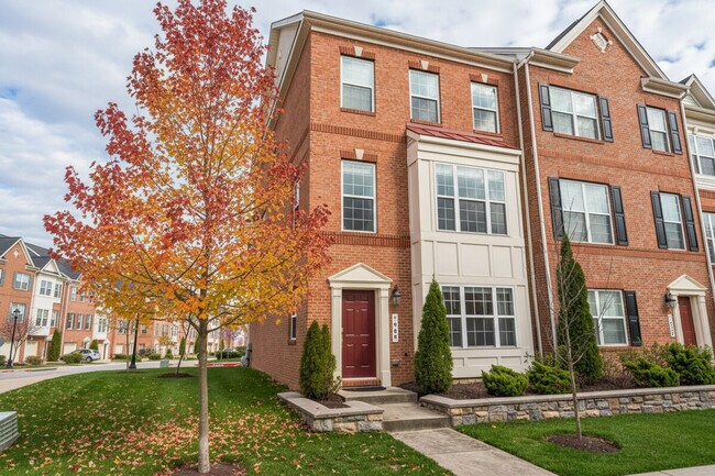 Building Photo - 7980 Blue Stream Dr