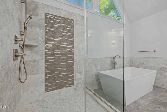 Building Photo - Fixed Monthly Payment for up to 5 Years - $500 Move-in Bonus!