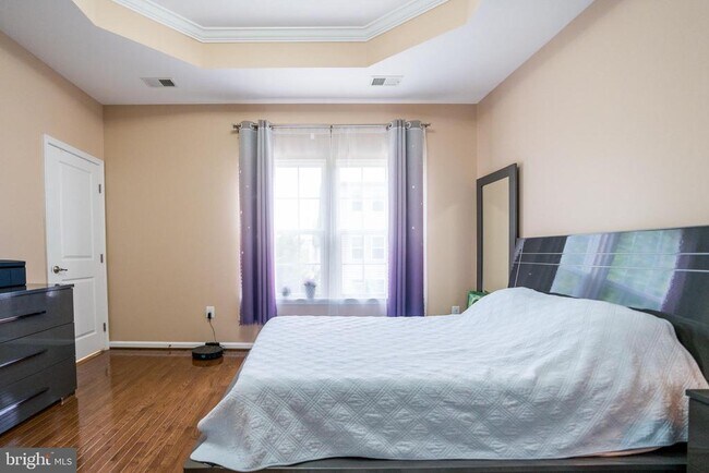 Building Photo - 7855 Port Capital Dr