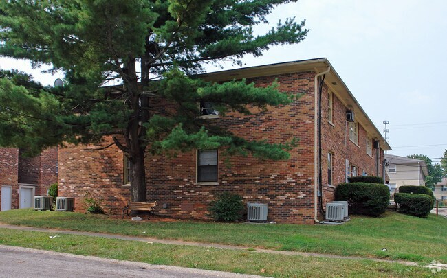 Primary Photo - 1582 Martha Ct