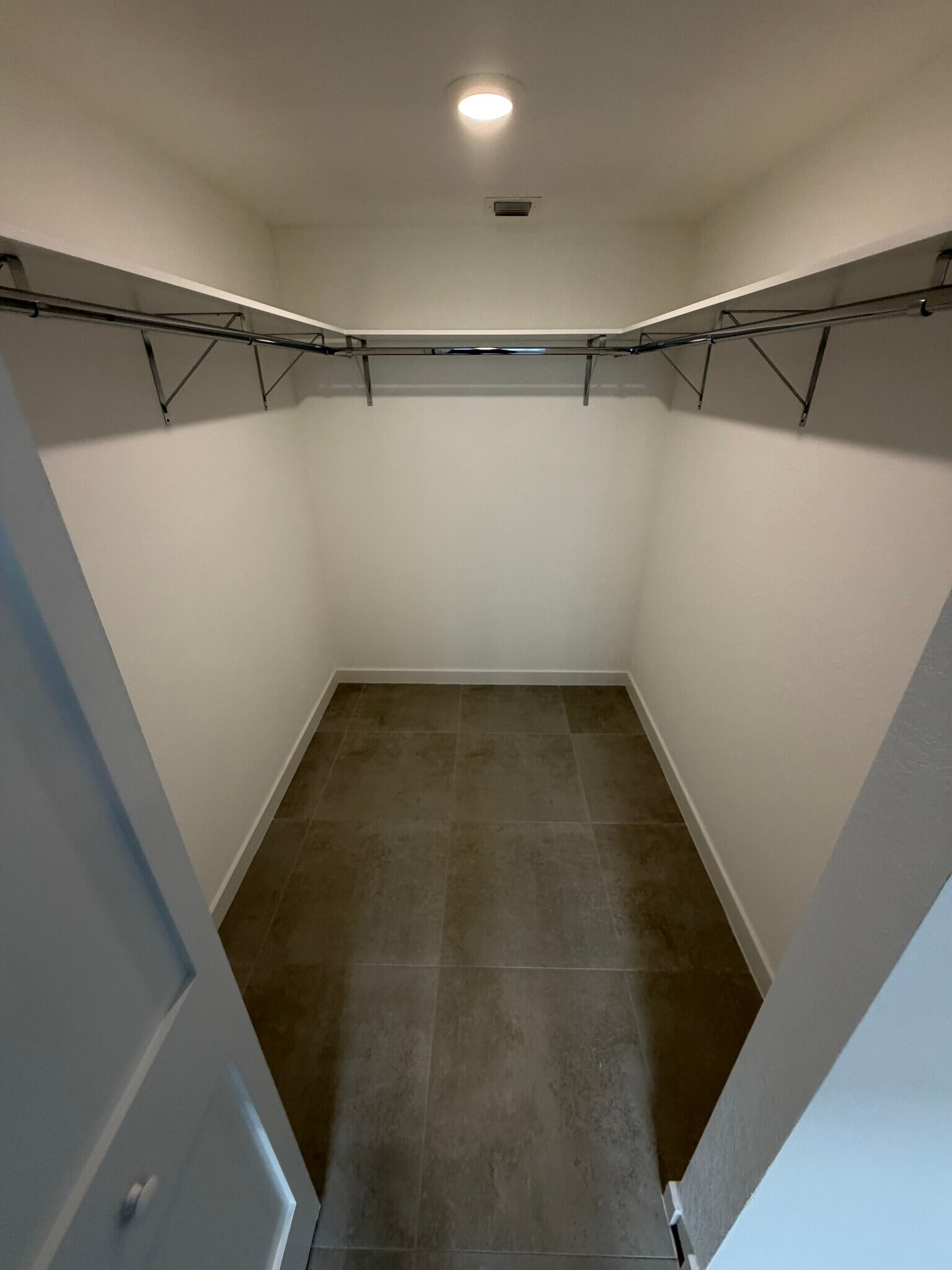 Building Photo - 1942 Taylor St