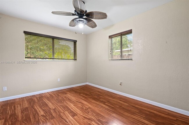 Building Photo - 7245 S Waterway Dr