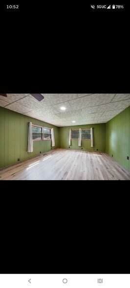 Building Photo - 104 Frank Ave NE