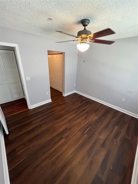 Building Photo - 2035 Dixie Belle Dr