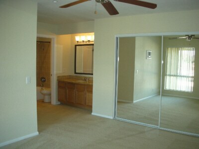 2nd Full bathroom - 615 Fredricks Ave