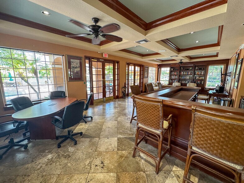 Building Photo - 1250 Wildwood Lakes Blvd