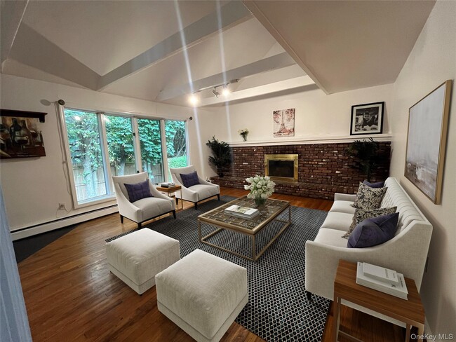 Building Photo - 73 Railroad St