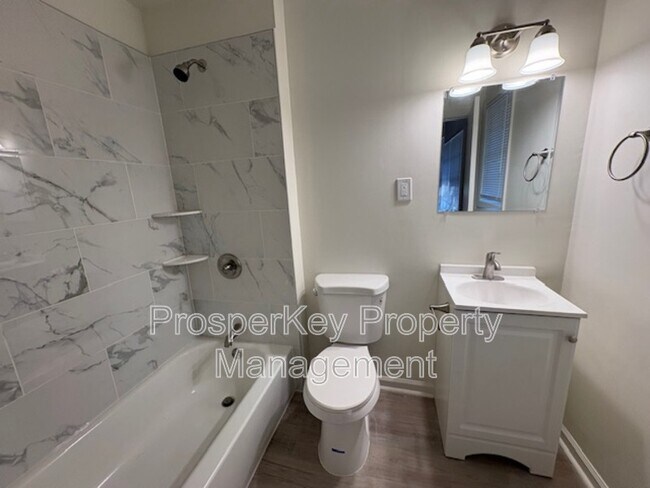 Building Photo - 2017 Courtland Ave