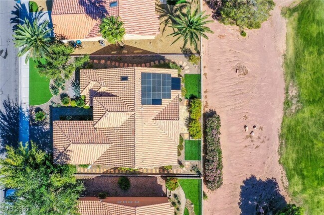 Building Photo - 2660 Crown Ridge Dr