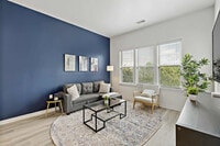 Building Photo - 209 S Kings Dr