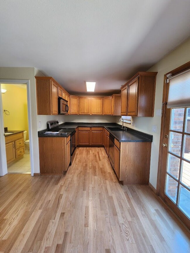 Building Photo - Long Realty & Property Management - Great ...