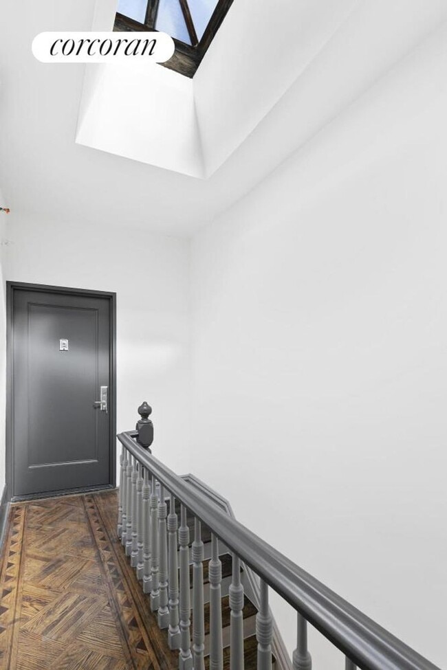 Building Photo - 263 W 131st St