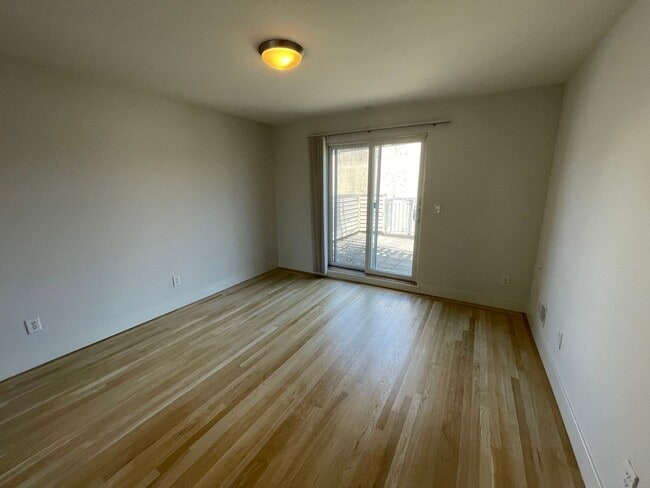 Building Photo - 1670 Kirkwood Ave