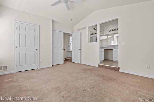 Building Photo - 3262 Woe-Be-Tide Ct