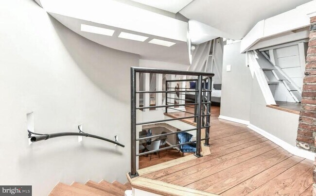 Building Photo - 2024 N St NW