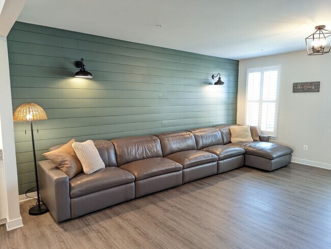 Building Photo - Gorgeous Newer Construction Home (2022) in...