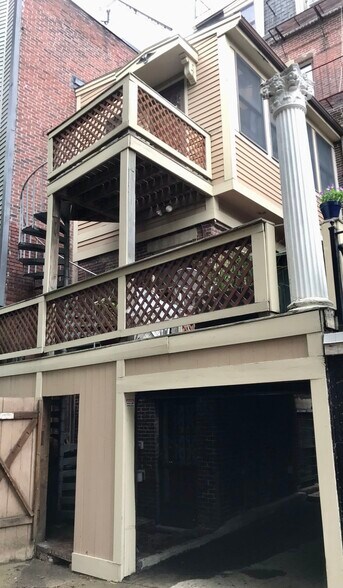 Building Photo - 48 Harvard St