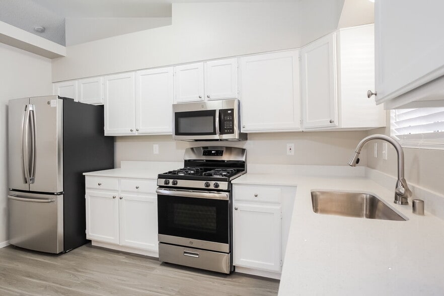 Building Photo - 361 Clover Glen Ct