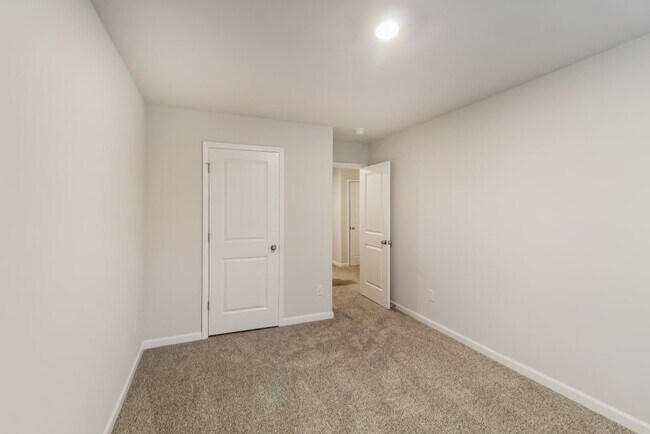Building Photo - 394 Amelia Ln