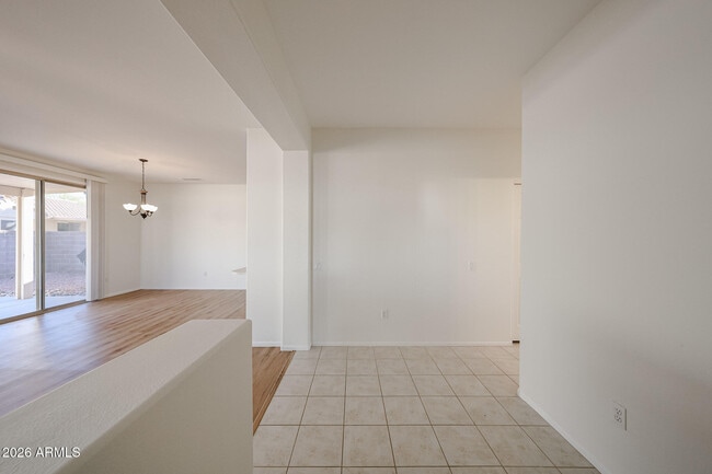 Building Photo - 16149 W Quail Creek Ln