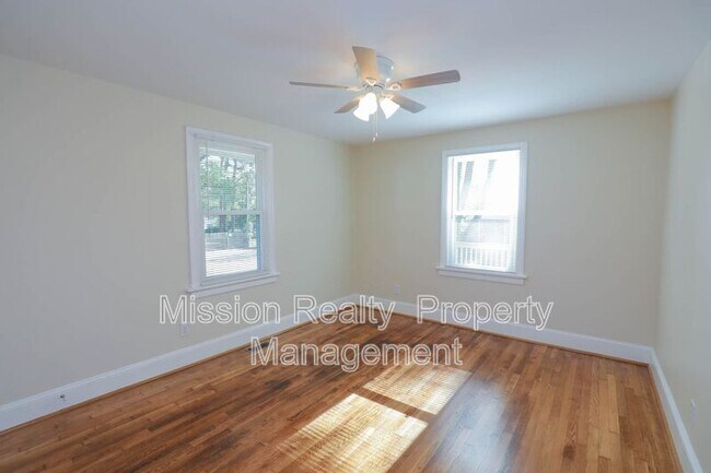 Building Photo - 7509 Montrose Ave