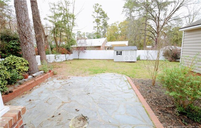 Building Photo - 606 Rush Rd