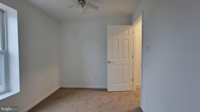 Building Photo - 105 Fairview Ave