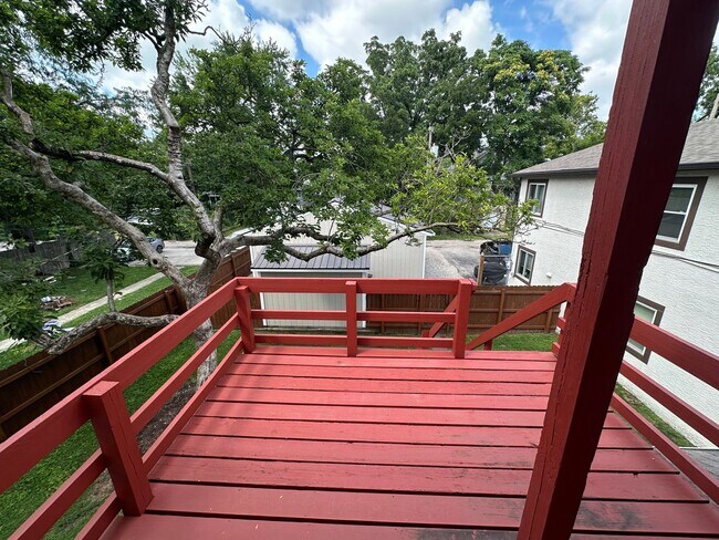 Building Photo - North Campus OSU Single Family Home with 2...