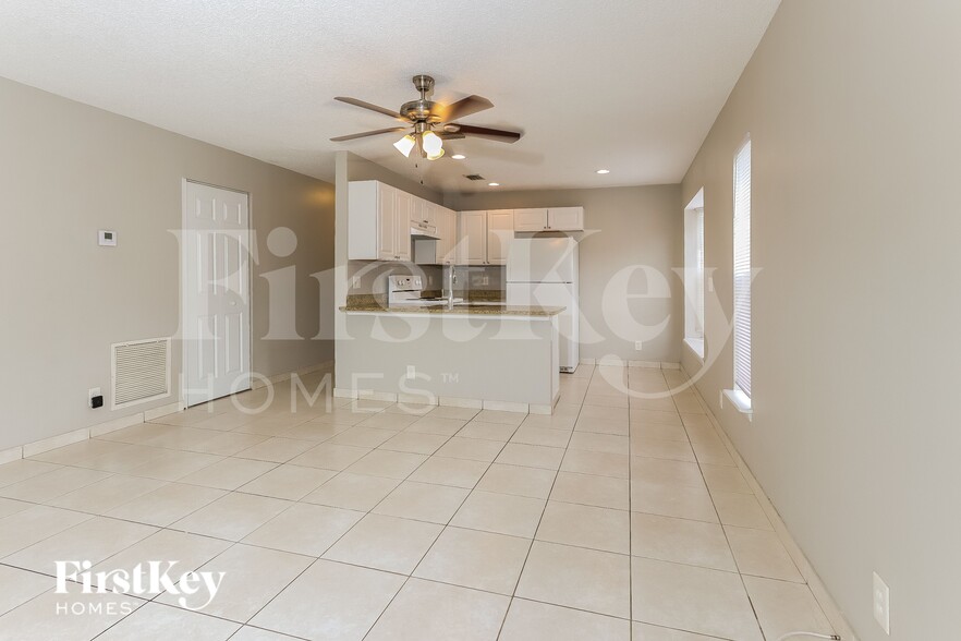 Building Photo - 5709 Boynton Crescent