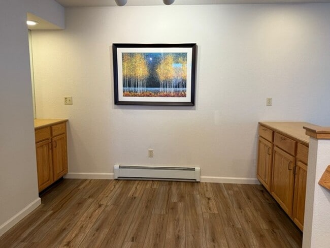 Building Photo - One-level living with garage close to Incline beaches