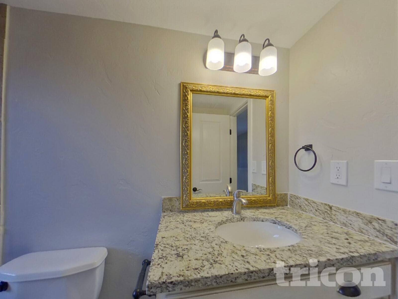 Building Photo - 7623 Safari Cir