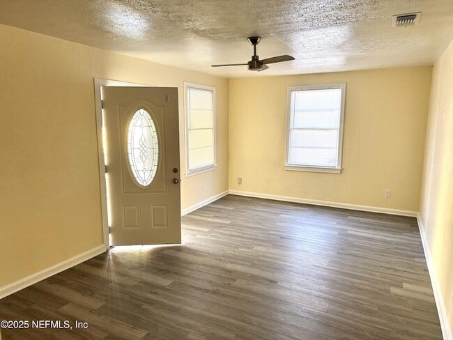 Building Photo - 4752 Post St